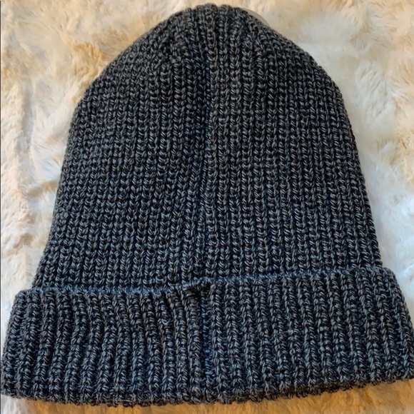 Levi's Marled Cuff Beanie - Picture 5 of 5